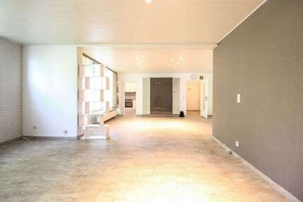 Wohnung Krefeld Gartenstadt - 4 Zimmer, 121 m&sup2;, 279.000&euro; | Angebot:27158542