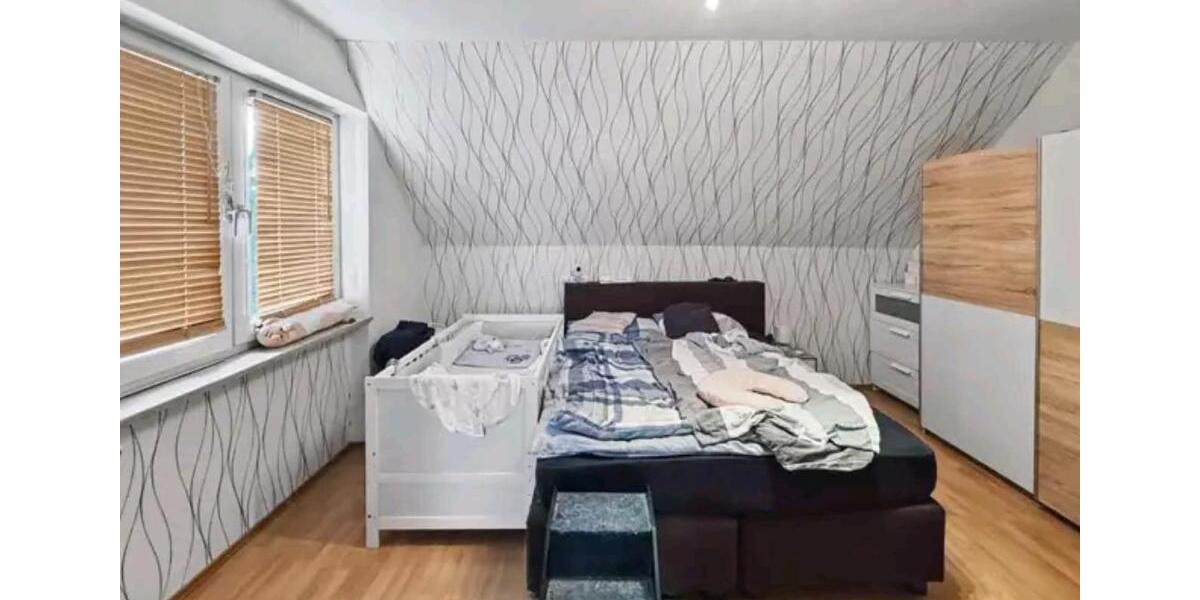Dachgeschoßwohnung Krefeld Dießem - 3 Zimmer, 77 m&sup2;, 165.000&euro; | Angebot:26404510