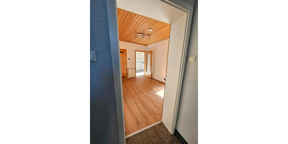 Etagenwohnung Wuppertal Barmen - 2 Zimmer, 64 m&sup2;, 600&euro; | Angebot:25541350