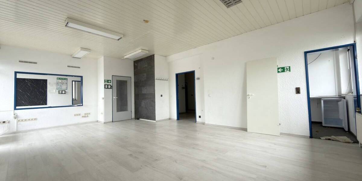 Gewerbeobjekt Oberhausen Lirich-Nord - 9 Zimmer, 2.300&euro; | Angebot:26585910