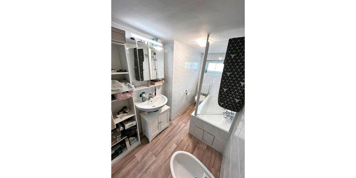 Maisonettenwohnung Moers Schwafheim - 4 Zimmer, 111 m&sup2;, 950&euro; | Angebot:25935339