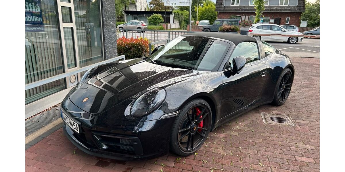 Porsche 992 36.500 km 160.000 &euro; Düsseldorf 40474