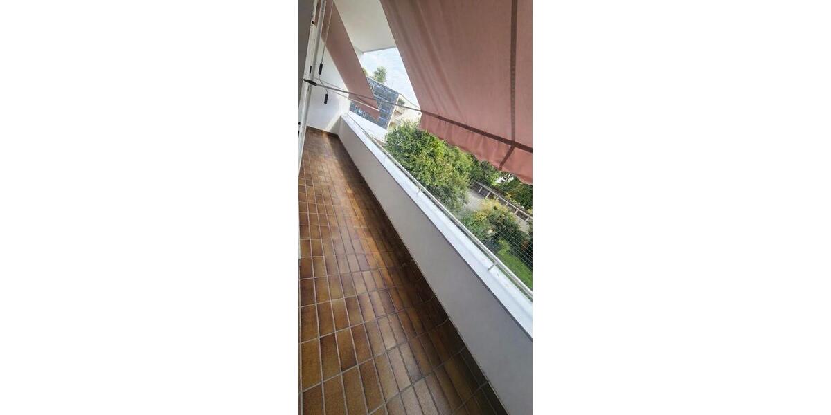 Etagenwohnung Krefeld Cracau - 3 Zimmer, 100 m&sup2;, 1.000&euro; | Angebot:27547013
