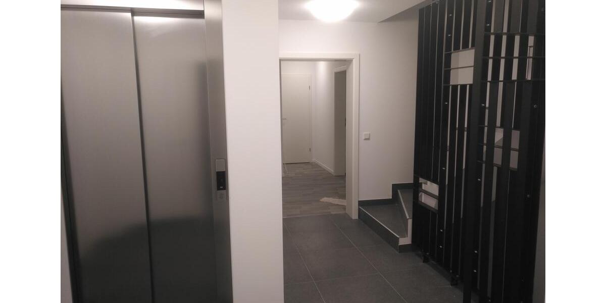 Etagenwohnung Essen Stadtbezirk VI - 1 Zimmer, 71 m&sup2;, 400&euro; | Angebot:27550530