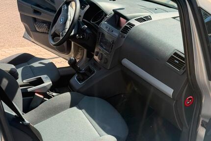 Opel Zafira 200.000 km 1.900 &euro; Essen 45143