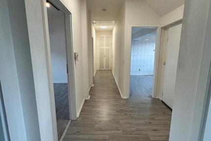 Wohnung Wuppertal Elberfeld - 4 Zimmer, 73 m&sup2;, 650&euro; | Angebot:25420381