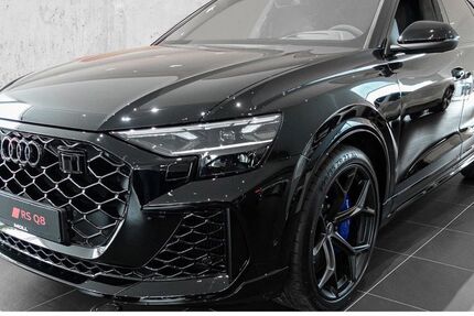Audi RSQ8 3.000 km 149.990 &euro; Düsseldorf 40549