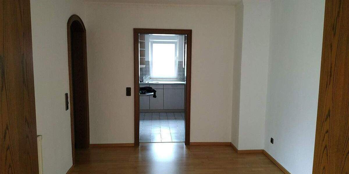 Etagenwohnung Krefeld Hüls - 2 Zimmer, 74 m&sup2;, 850&euro; | Angebot:25760379