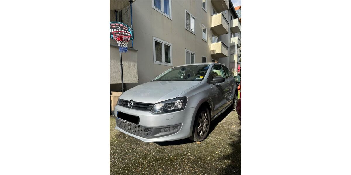 VW Polo 96.000 km 5.700 &euro; düsseldorf 40219