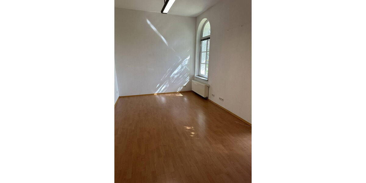 Etagenwohnung Düsseldorf Friedrichstadt - 6 Zimmer, 140 m&sup2;, 2.800&euro; | Angebot:26486150