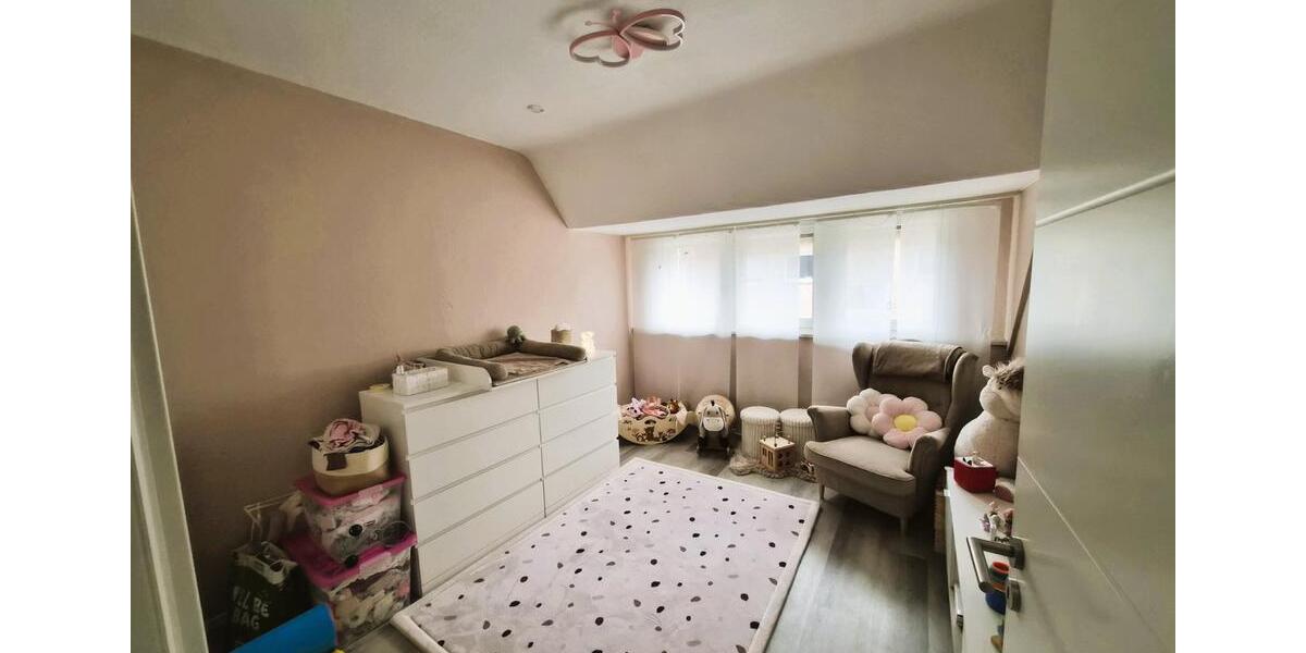 Etagenwohnung Moers Rheinkamp - 3 Zimmer, 81 m&sup2;, 700&euro; | Angebot:25874674