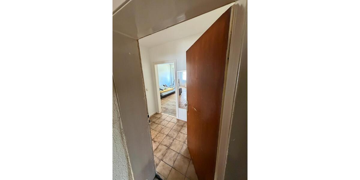 Etagenwohnung Duisburg Mittelmeiderich - 2 Zimmer, 50 m&sup2;, 65.000&euro; | Angebot:26602564