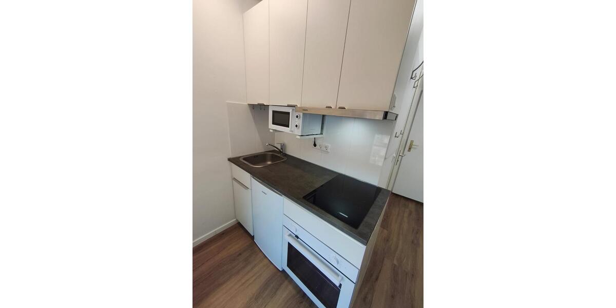 Dachgeschoßwohnung Essen Huttrop - 1 Zimmer, 19 m&sup2;, 520&euro; | Angebot:27557493