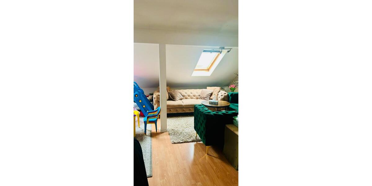 Dachgeschoßwohnung Düsseldorf Stadtbezirk 8 - 2 Zimmer, 60 m&sup2;, 1.050&euro; | Angebot:26459548