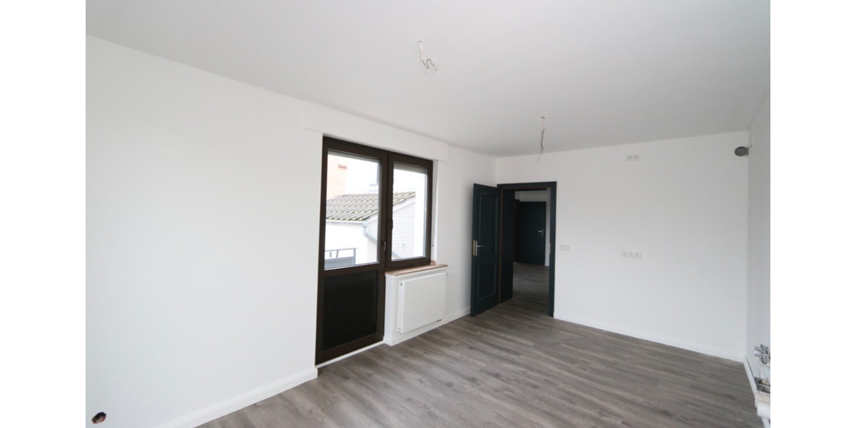 Etagenwohnung Meerbusch Necklenbroich - 4 Zimmer, 137 m&sup2;, 1.950&euro; | Angebot:25216063