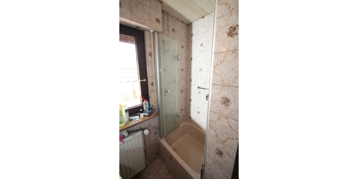 Mit 3D-Rundgang: Ihr neues Zuhause in Reusrath - Einfamilienhaus mit Potenzial und großem Grundstück - Einfamilienhaus Langenfeld | Angebot:27120028
