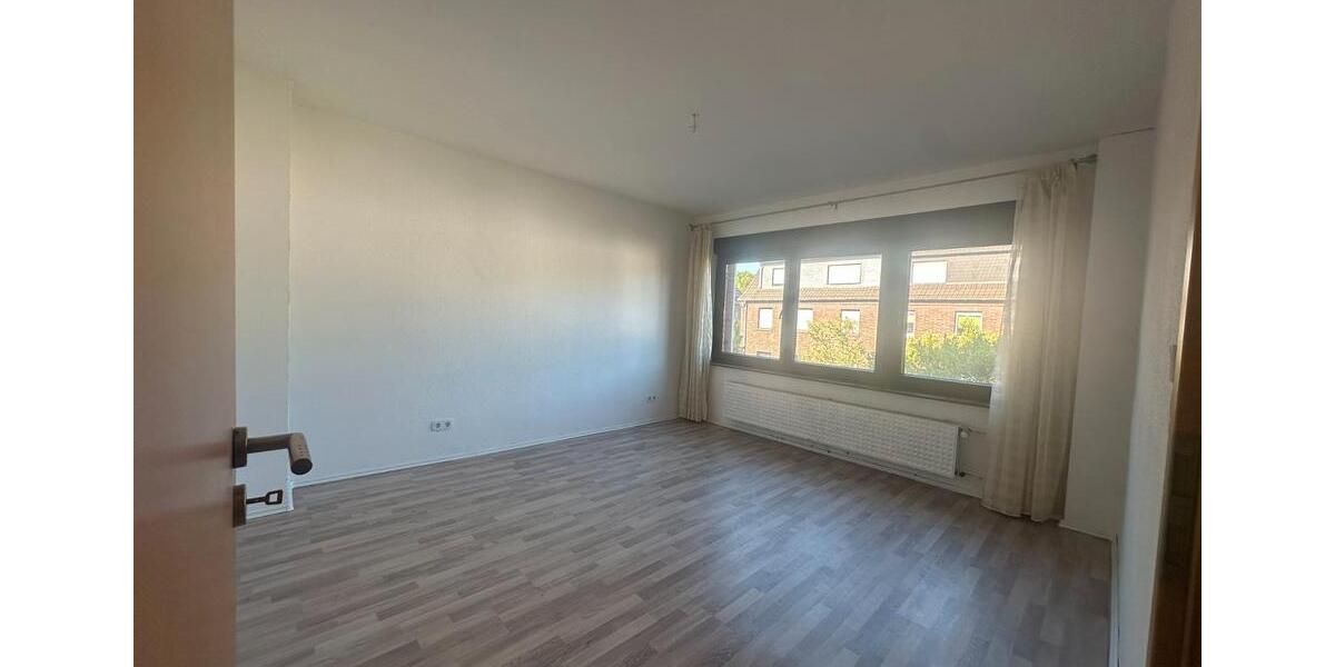 Einfamilienhaus Duisburg Walsum - 7 Zimmer, 150 m&sup2;, 390.000&euro; | Angebot:27537597
