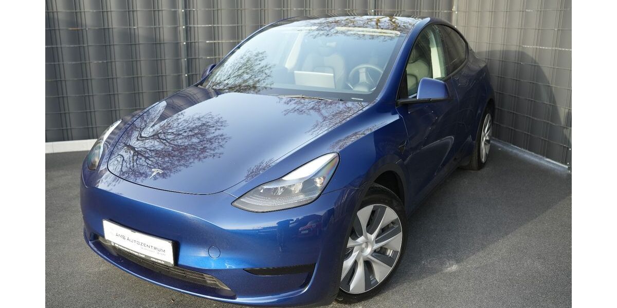 Tesla Model Y 27.006 km 31.499 &euro; Dormagen 41539