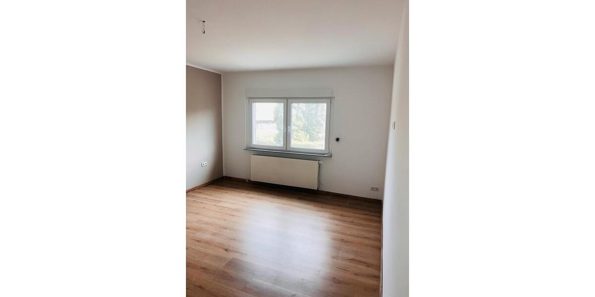 Etagenwohnung Oberhausen Rothebusch - 2 Zimmer, 65 m&sup2;, 950&euro; | Angebot:27572165