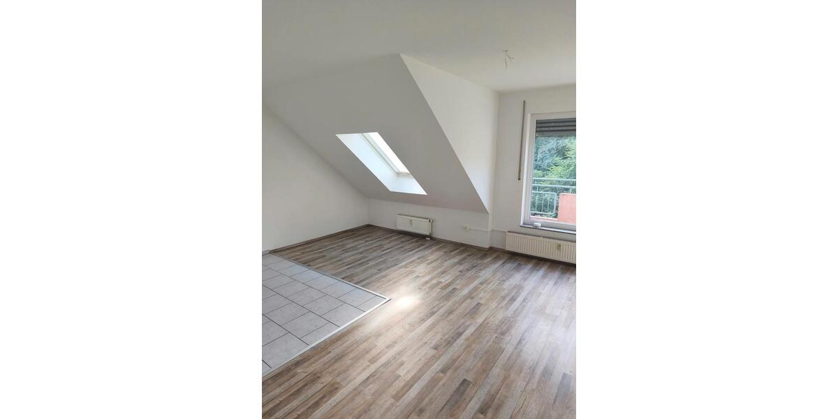 Dachgeschoßwohnung Duisburg Beeck - 2 Zimmer, 53 m&sup2;, 400&euro; | Angebot:27583817