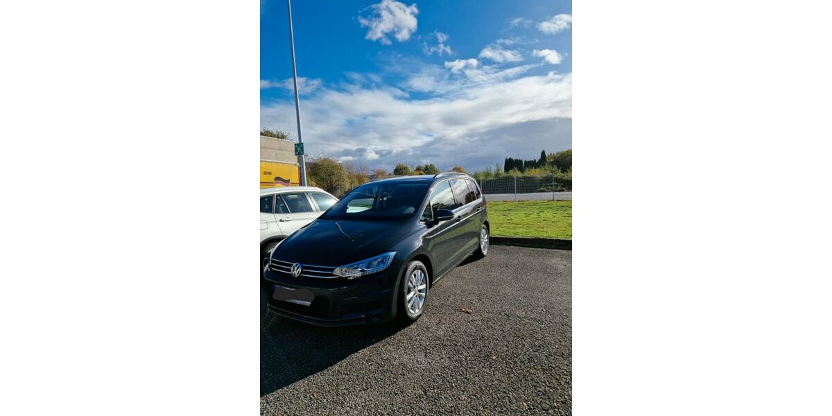 VW Touran 142.000 km 15.300 &euro; Grevenbroich 41516