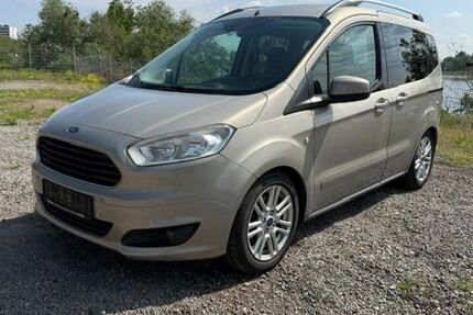 Ford Tourneo Courier 270.900 km 3.350 &euro; Düsseldorf 40549