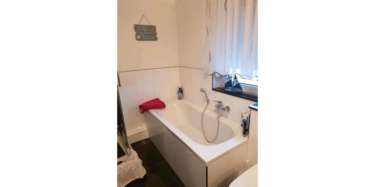 Dachgeschoßwohnung Solingen - 3 Zimmer, 100 m&sup2;, 1.190&euro; | Angebot:25974947