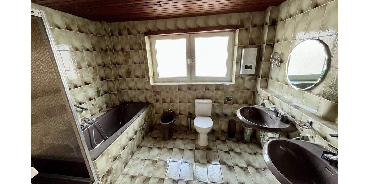 Reihenmittelhaus Langenfeld Richrath - 5 Zimmer, 150 m&sup2;, 498.000&euro; | Angebot:25796578