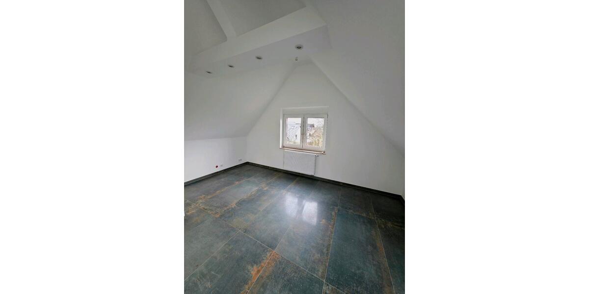 Dachgeschoßwohnung Kaarst - 1 Zimmer, 45 m&sup2;, 750&euro; | Angebot:27547044