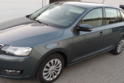 Skoda Rapid 103.000 km 8.900 &euro; Moers 47447
