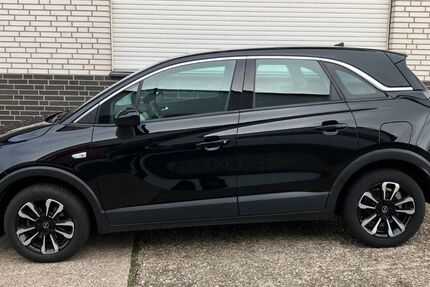Opel Crossland (X) 50.326 km 14.490 &euro; Hilden 40721