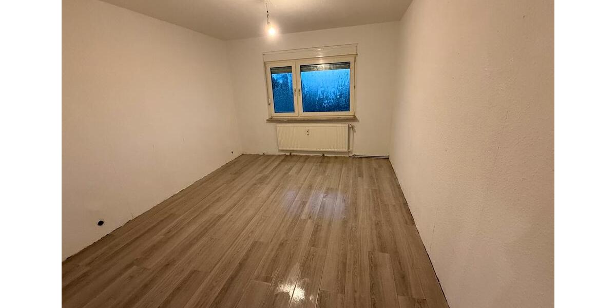 Etagenwohnung Solingen Central - 1 Zimmer, 63 m&sup2;, 890&euro; | Angebot:25612886