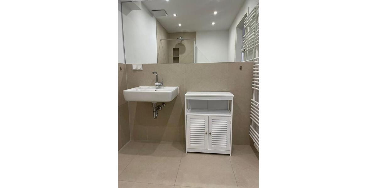 Erdgeschoßwohnung Düsseldorf Stadtbezirk 7 - 3 Zimmer, 80 m&sup2;, 1.880&euro; | Angebot:25433282