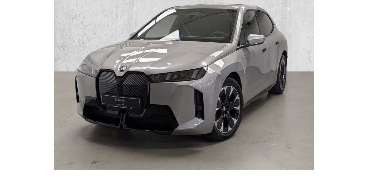 BMW iX 1.001 km 83.690 &euro; Düsseldorf 40595