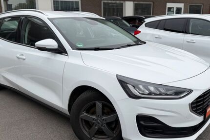 Ford Focus 111.950 km 11.880 &euro; Düsseldorf 40549