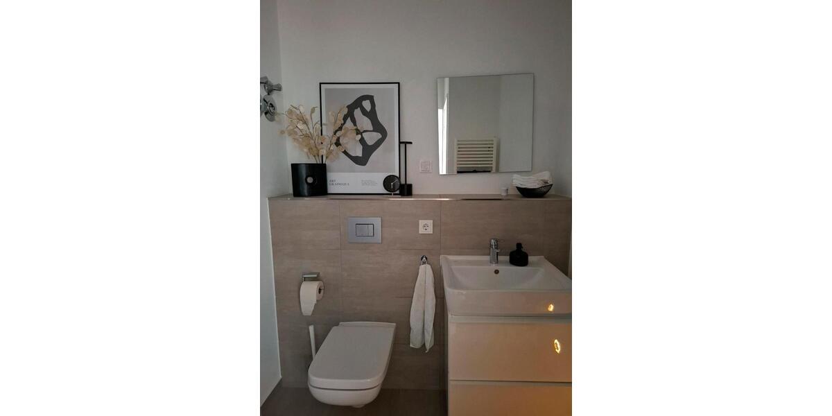 Dachgeschoßwohnung Düsseldorf Stadtbezirk 2 - 2.5 Zimmer, 64 m&sup2;, 1.065&euro; | Angebot:27541070