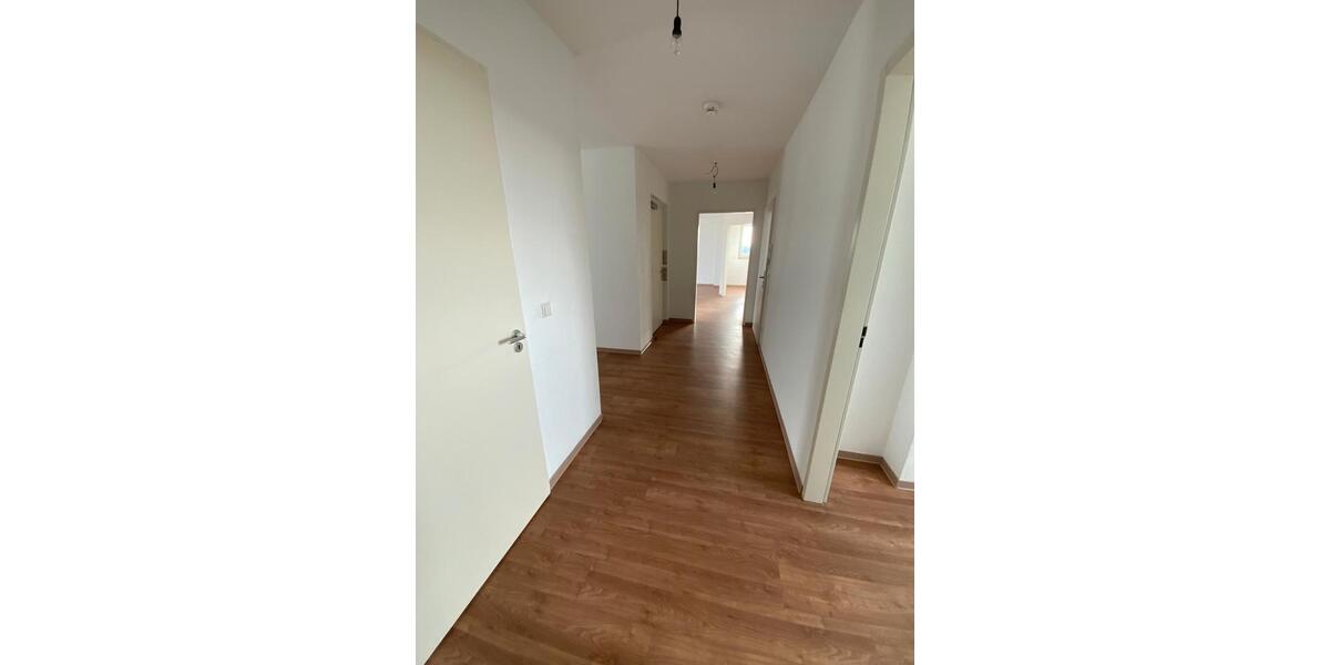 Dachgeschoßwohnung Meerbusch - 3 Zimmer, 111 m&sup2;, 1.589&euro; | Angebot:25307483
