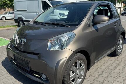 Toyota IQ 82.000 km 5.890 &euro; Bottrop 46238