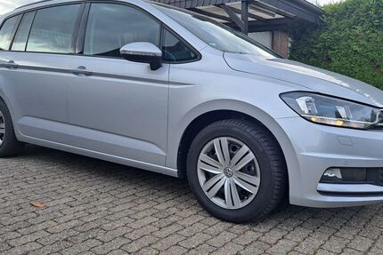 VW Touran 48.900 km 16.490 &euro; Grevenbroich 41515