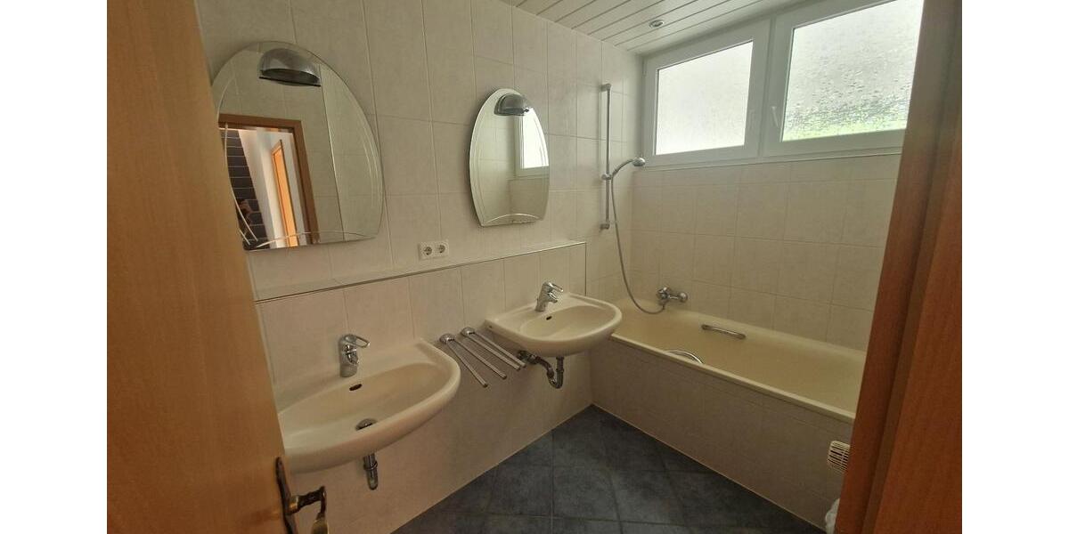 Maisonettenwohnung Erkrath - 4 Zimmer, 96 m&sup2;, 268.000&euro; | Angebot:26579279