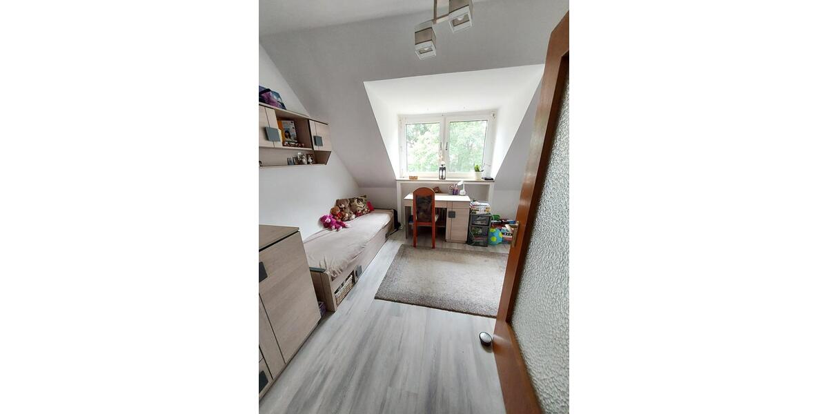 Dachgeschoßwohnung Moers Schwafheim - 3 Zimmer, 72 m&sup2;, 540&euro; | Angebot:26347760