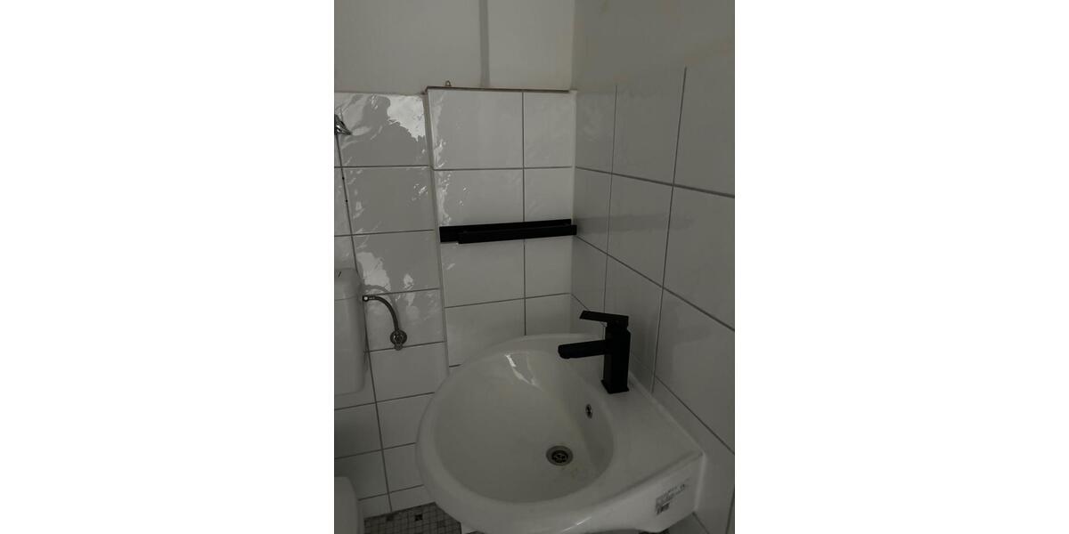 Etagenwohnung Oberhausen - 2 Zimmer, 64 m&sup2;, 450&euro; | Angebot:25992882