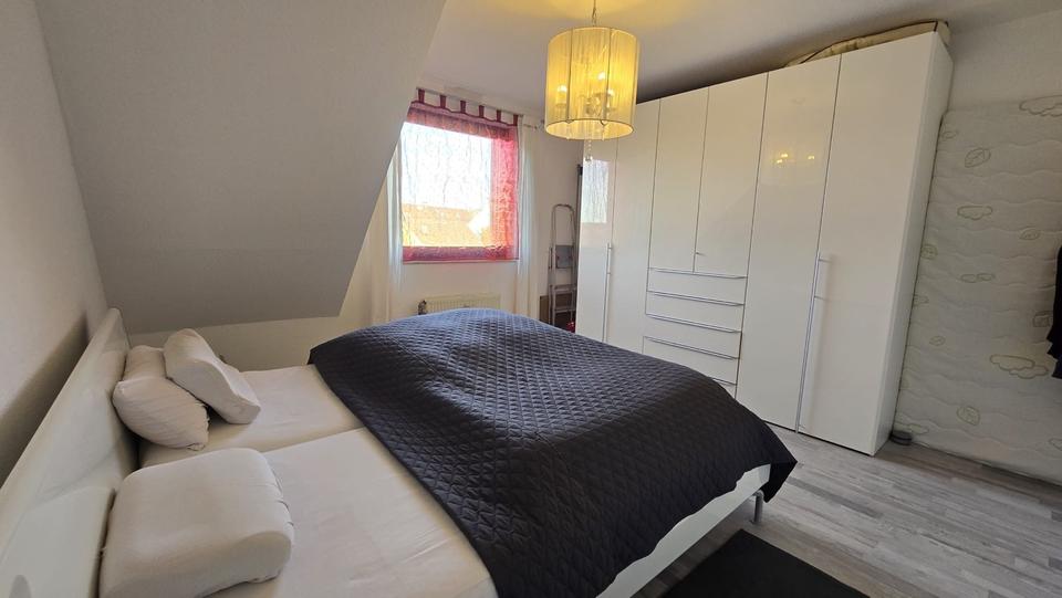 Dachgeschoßwohnung Solingen Ohligs - 2 Zimmer, 57 m&sup2;, 170.000&euro; | Angebot:25642570