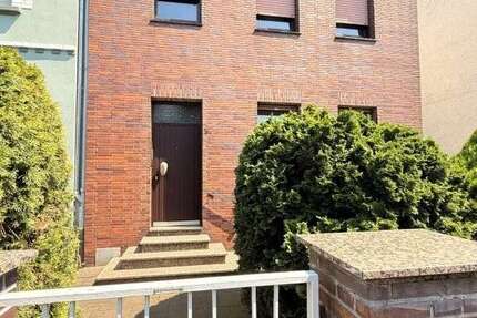 Haus Oberhausen - 6 Zimmer, 120 m&sup2;, 349.000&euro; | Angebot:26986395
