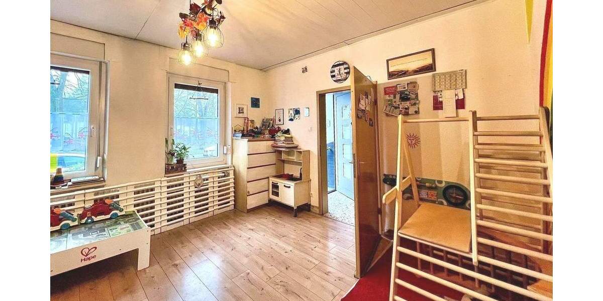 Mehrfamilienhaus, Wohnhaus Krefeld Uerdingen - 6 Zimmer, 145 m&sup2;, 259.000&euro; | Angebot:25692546