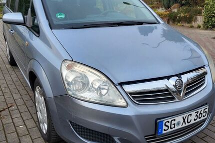 Opel Zafira 176.000 km 2.700 &euro; Solingen 42699
