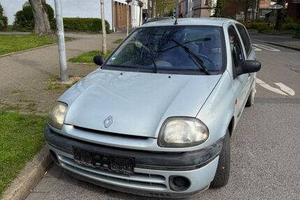 Renault Clio 195.462 km 750 &euro; Gelsenkirchen 45884