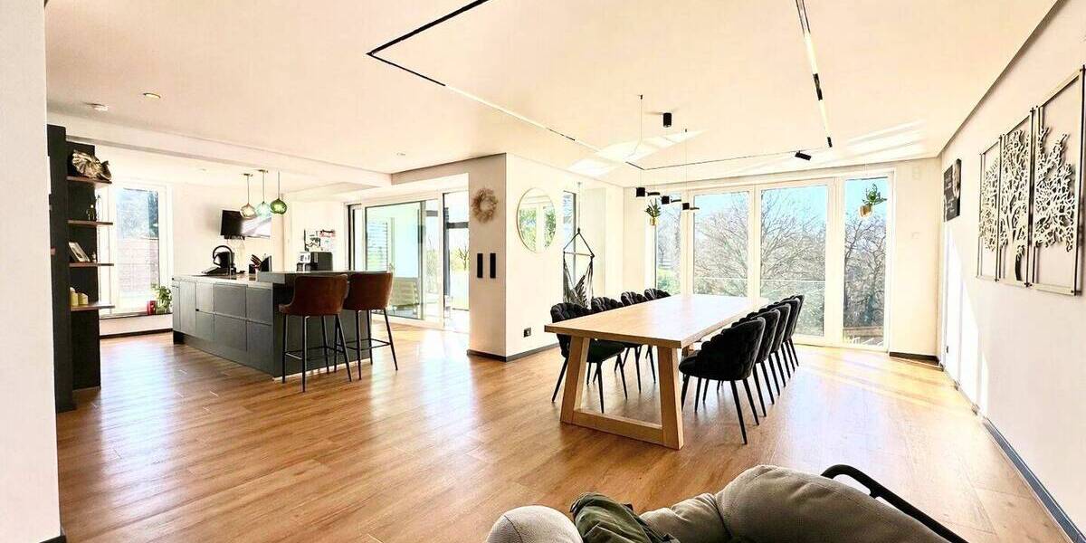 Einfamilienhaus Solingen / Wald Wald - 8 Zimmer, 323 m&sup2;, 1.190.000&euro; | Angebot:26043666
