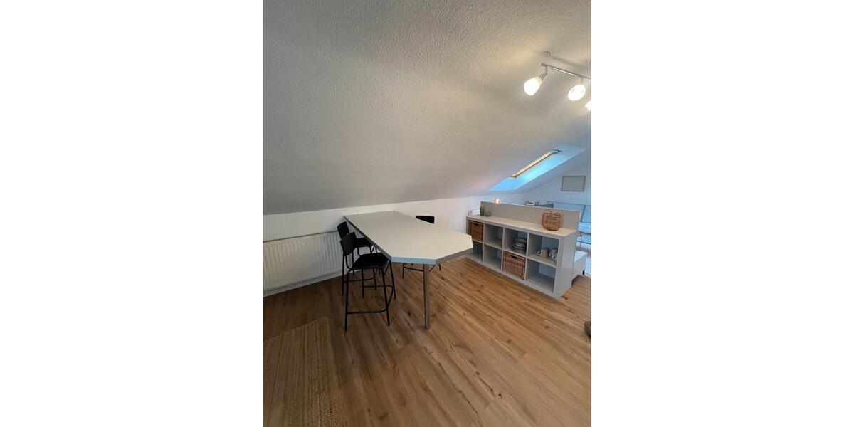 Dachgeschoßwohnung Essen Stadtbezirk II - 2.5 Zimmer, 55 m&sup2;, 890&euro; | Angebot:26007077