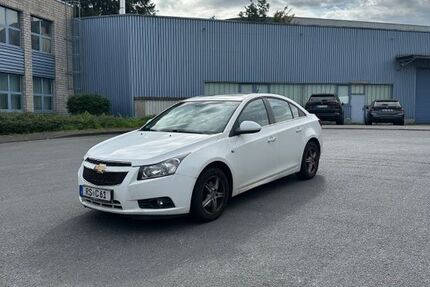 Chevrolet Cruze 74.900 km 6.300 &euro; Remscheid 42853